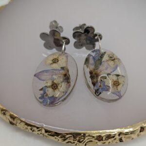 kolczyki owalne kryształy z niebieskim kwiatem i tawułą