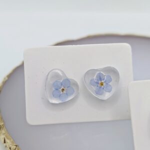 kolczyki sztyfty serduszka z niezapominajką