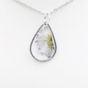 srebrny naszyjnik mała łezka z połową stokrotki