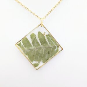 naszyjnik złoty romb z liściem paproci